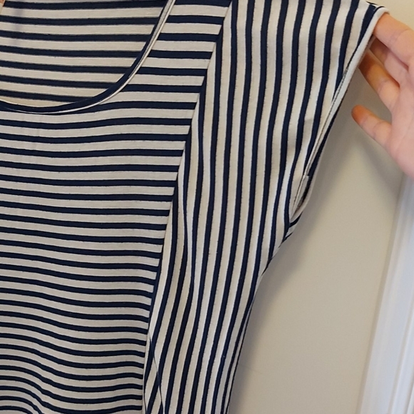 Short sleeve top - Picture 3 of 5